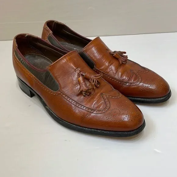 VINTAGE‎ FLORSHEIM WING TIP TASSEL LOAFERS IN BROWN LEATHER