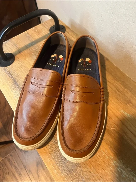 Cole Haan Men’s Brown Leather Penny Loafers size 10