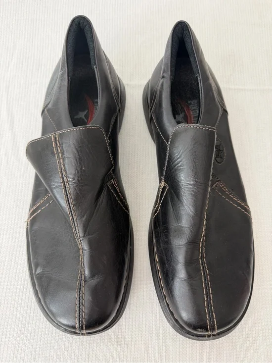 PIKOLINOS Black Leather Slip-On Loafers with Contrast Stitching