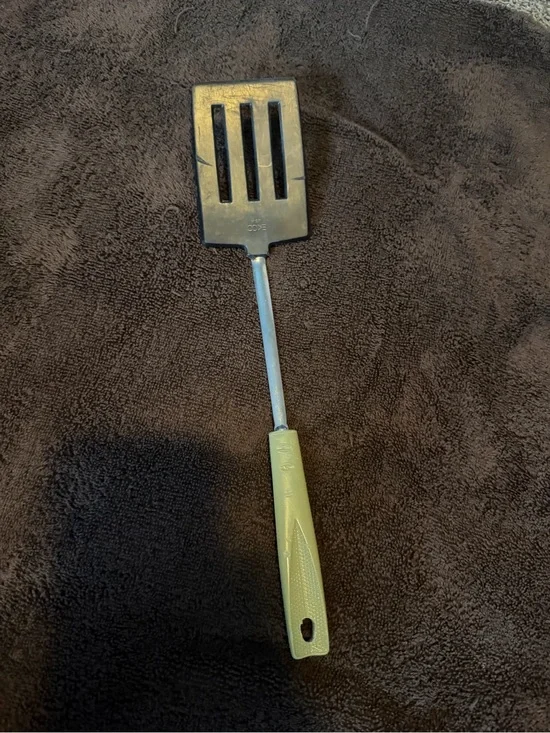 Ecko vintage with green/yellow handle