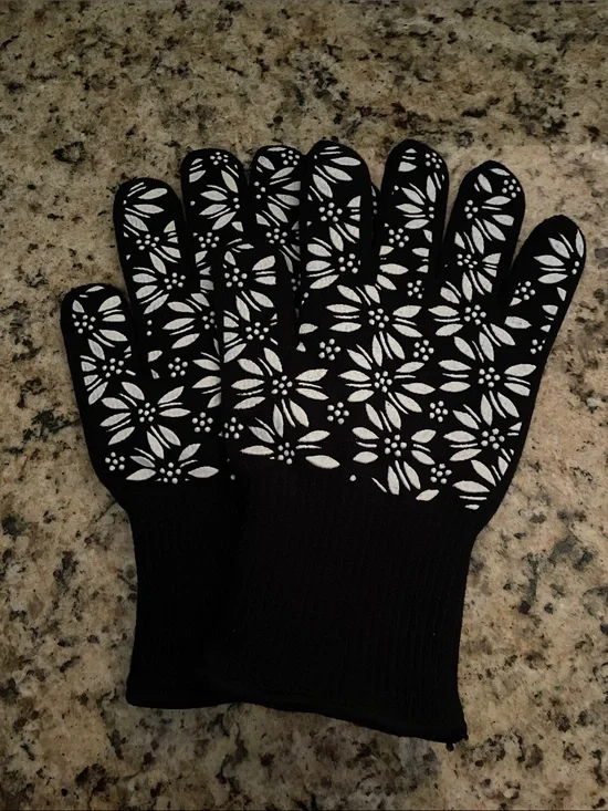 Temptations Oven Gloves