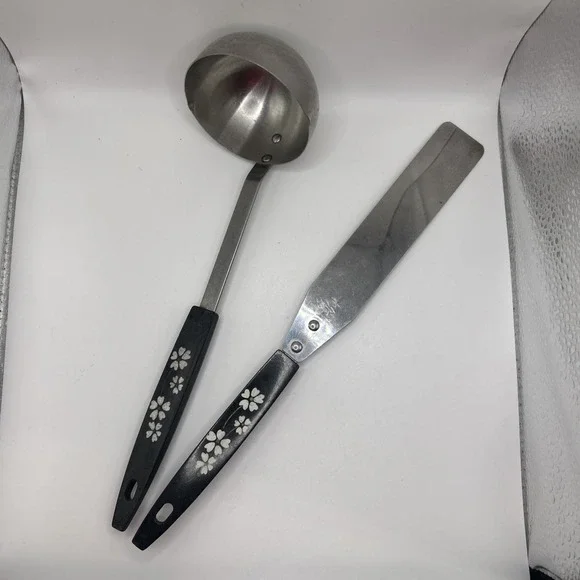 Vintage Ecko stainless steel Ladle & Frosting Knife Black Handle Daisy's 1960's