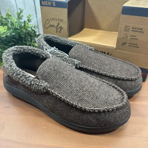 Dearfoams Men's Memory Foam Comfy Brown Slippers Size M (9-10)
