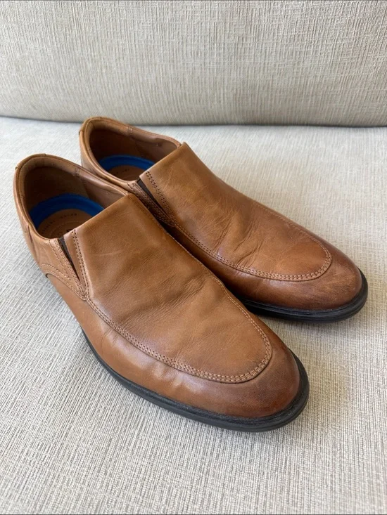 Clarks‎ Men's Slip-On Loafers in Tan Brown Leather