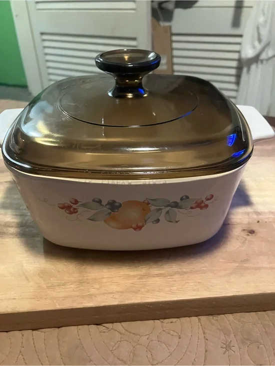 Vintage Corningware Abundance Pattern Casserole Dish With Amber Pyrex Lid
