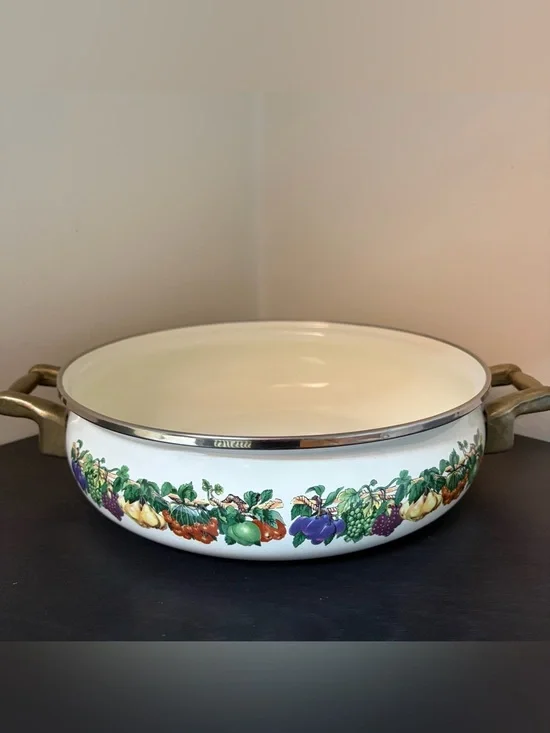 Tabletops Unlimited KENSINGTON GARDEN Enamel Casserole Sauce Pan 10” Cottagecore