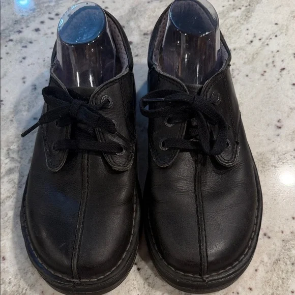 Dr. Martens Nevin Oxfords