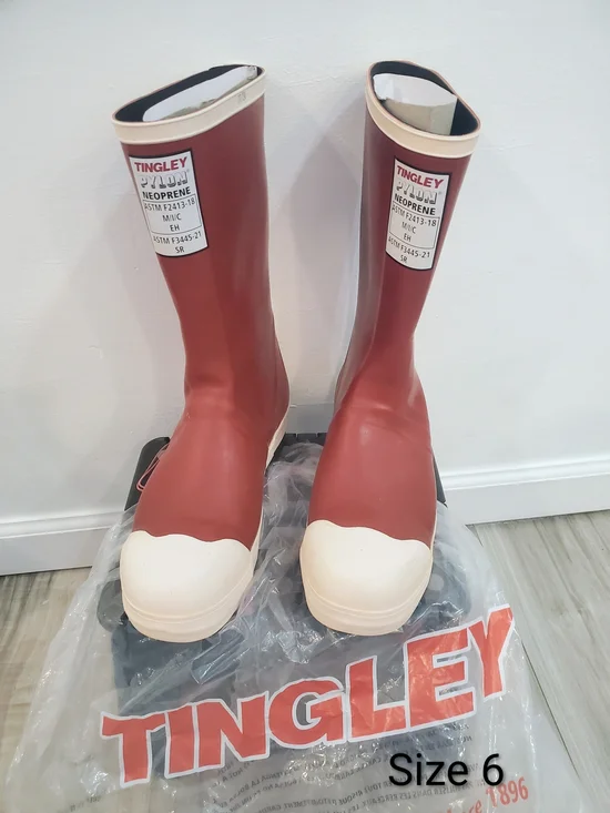 Tingley Pylon Neoprene Built-in steel toe cap meeting ASTM F2413 standards