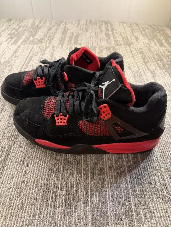 Nike Air Jordan 4 Retro Shoes Mens Size 9.5 Black Red Thunder Suede CT8527-016