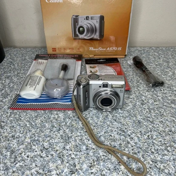 Canon PowerShot A570 IS Digital Camera 7.1MP Silver 4x Zoom Bundle Boxed Tested