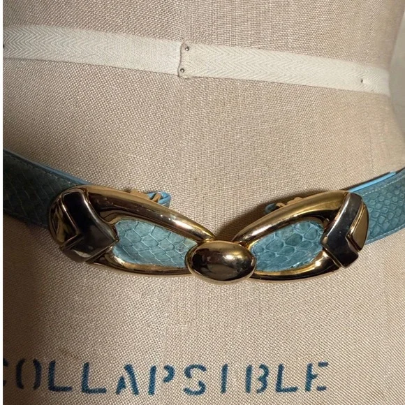 Dame Vintage Genuine Snakeskin Belt Lt Blue Gold Silver Buckle Size ML