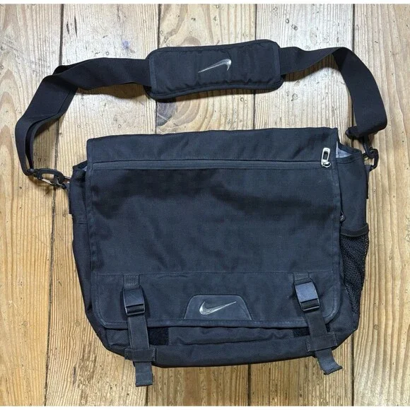 Nike Messenger Bag Black Vintage Crossbody Flap Travel Carry On Satchel Laptop