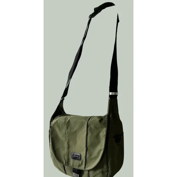 Tamrac Aria 6 Camera Messenger Bag Olive Green Nylon Padded DSLR Case 5426