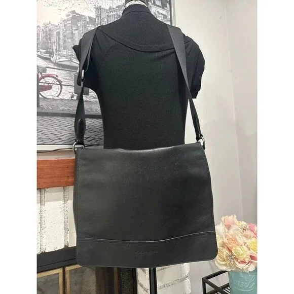 Coach Houston Messenger Bag Unisex (Style Number F68017)