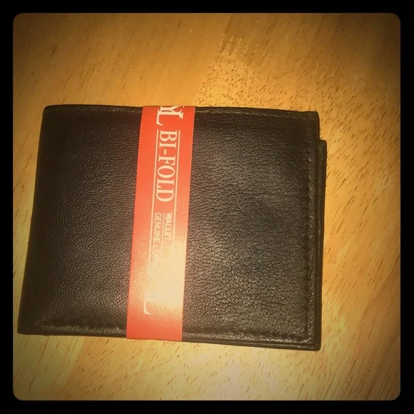New Bi fold genuine leather wallet black
