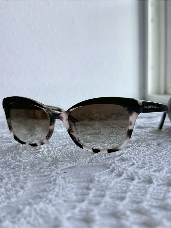 Kate Spade Amara Tortoise Cat Eye Gradient Sunglasses 55-18-135