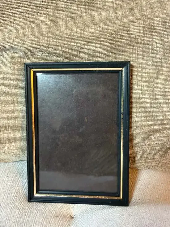 Vintage Black and Gold Trim Picture Frame