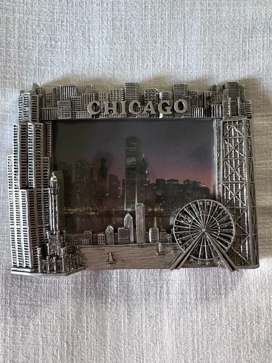Chicago Skyline 4x6 Pewter Frame
