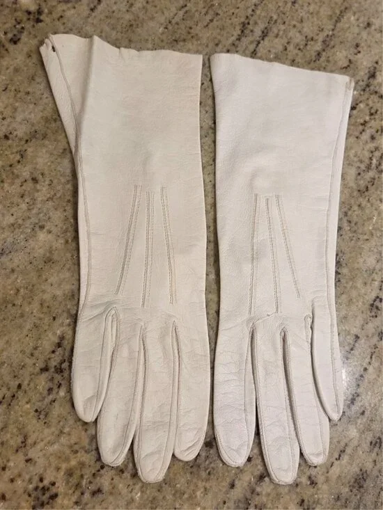 Vintage Womens Size S Off-White Leather Formal Gloves 10.5