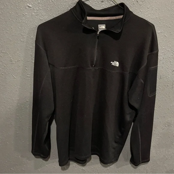 The North Face Black Quarter-Zip Pullover
