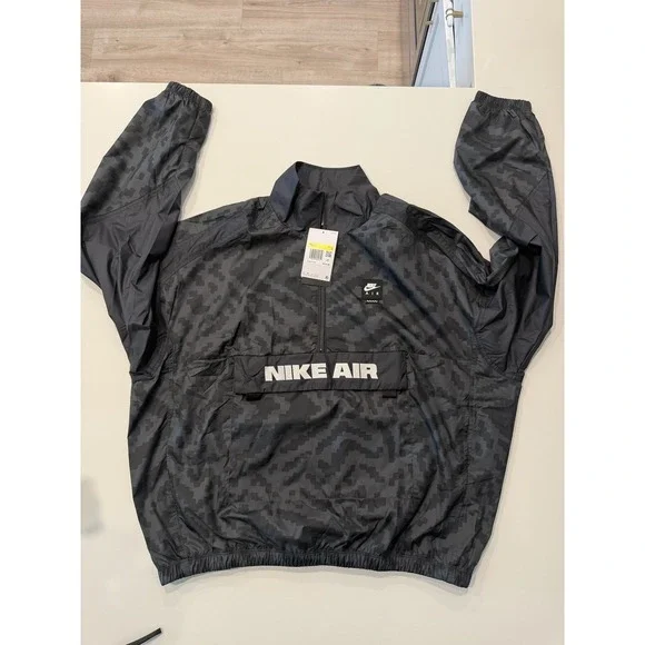 Nike Air Half-Zip Jacket Black Digital Camo HV0878-060 Mens Small NWT