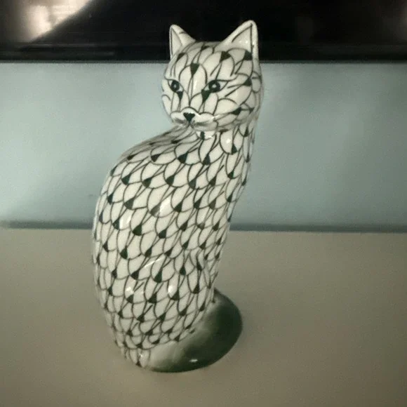 Vintage Andrea By Sadek Green Fishnet Porcelain Cat‎ Statue Handpainted