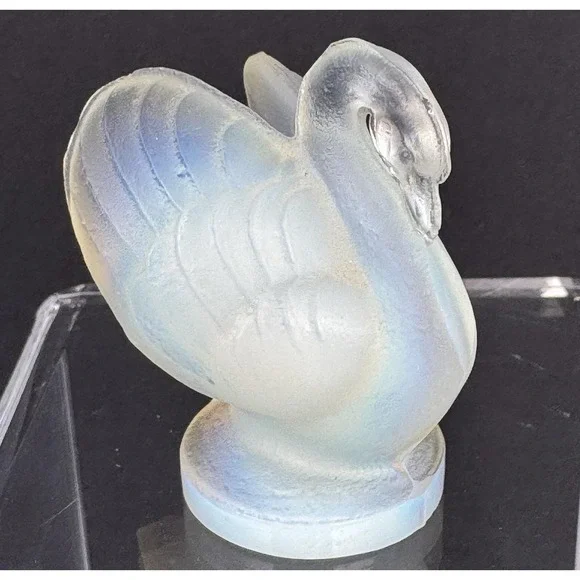 Sabino France Opalescent Art Glass Swan Figurine Signed Frosted Crystal 1.5