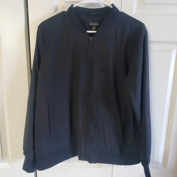 BANANA REPUBLIC LARGE BLACK BOMBERJACKET. MENS.