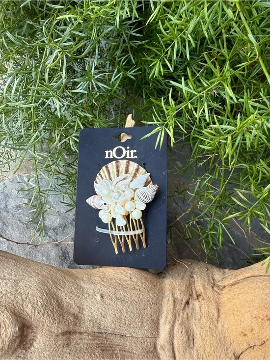 New🌟Free People-Cream & Gold Pearl Seashell Hair Comb