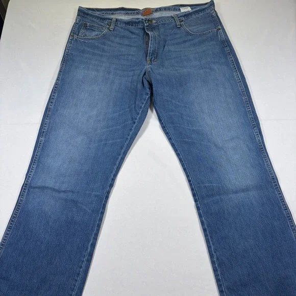 Wrangler Mens Bootcut Jeans Medium Wash Blue Denim WRT20TB 40x32