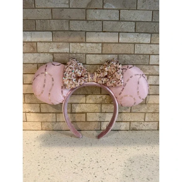 Disney Parks Minnie Mouse Headband Swirl Pattern Sequins Bow Soft Pink OSFM