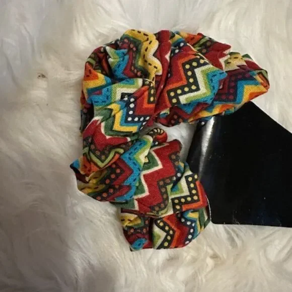 **** Multi colored Chevron Cotton Scrunchie  7826- WOMEN'S Handmade NWT Boutique