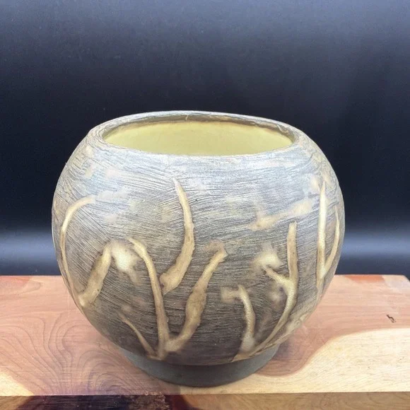 Vintage Handmade Ceramic Footed Vase Pot Natural Design 3.5 Inch Tall Signed