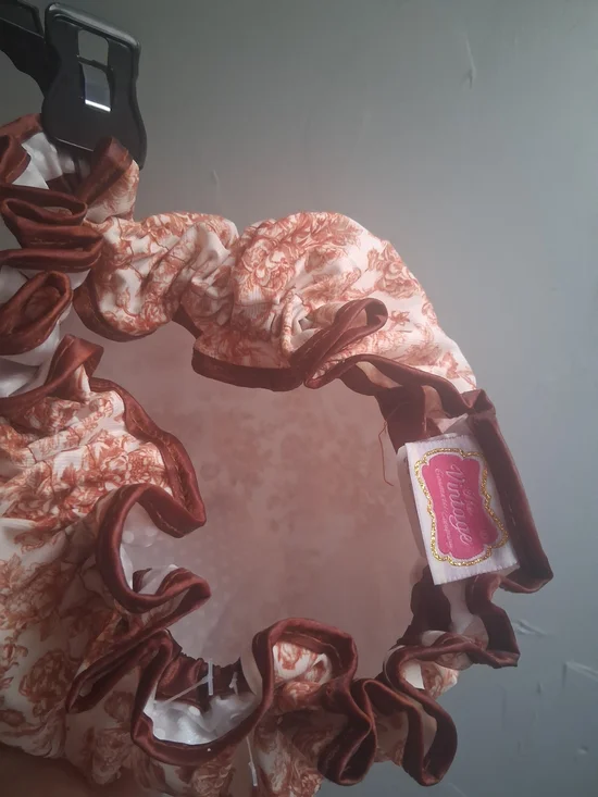 Vintage-Style Shower Cap Brown & Cream Floral