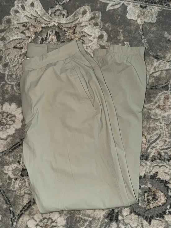 Men's Lululemon Elastic-Waist Pants in Light Khaki