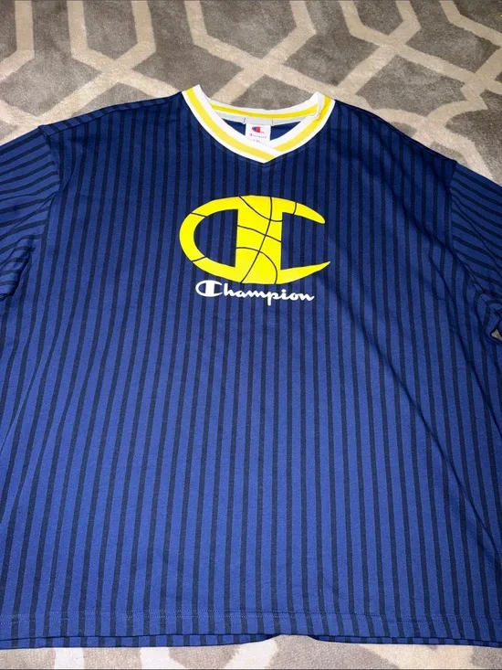Champion men’s XXL Jersey Tee / NEW