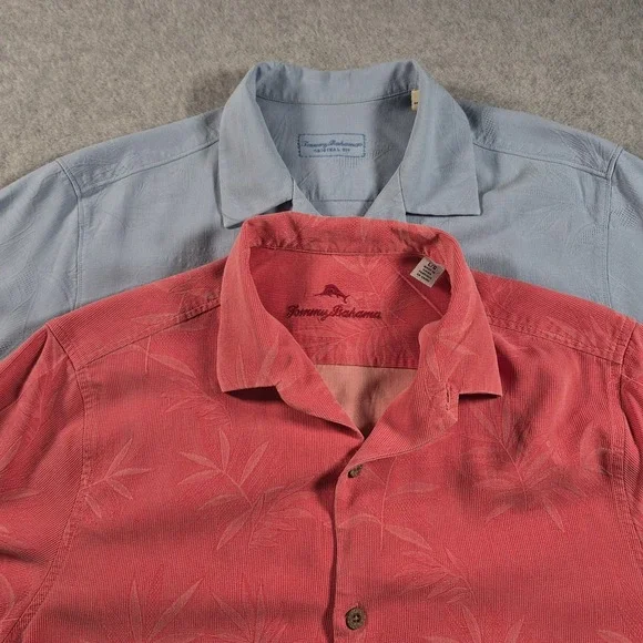 Lot of 2~ Tommy Bahama 100%‎ Silk Short Sleeved Button Up Shirts Men's Large
