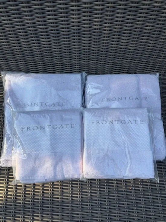 Frontgate Resort Bath Towel Bundle - NWT