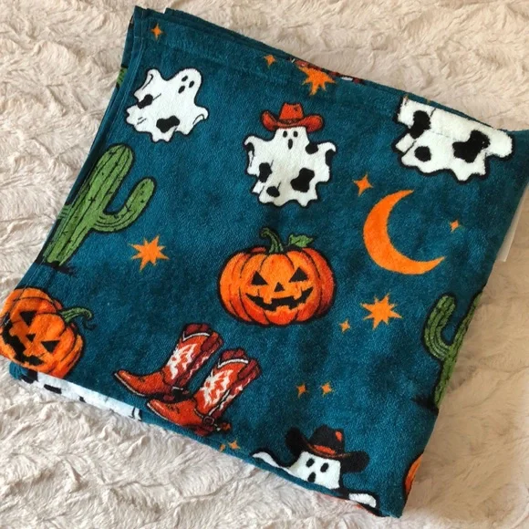 Wrangler Halloween Western Bath Towels