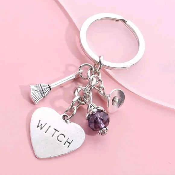 💖  Heart Charm Keychain