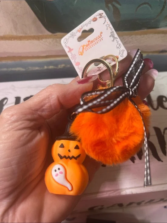 Key chain charm Orange Pom Pom