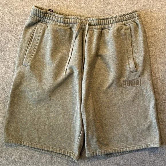 Puma Essentials Fleece Shorts Large‎ Grey Heather Embroidered Logo