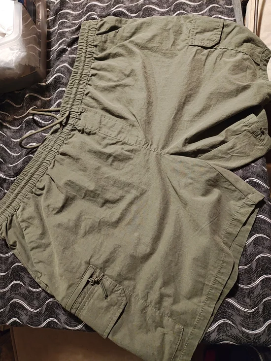 No Boundaries Olive Green Cargo Shorts with Drawstring Waist