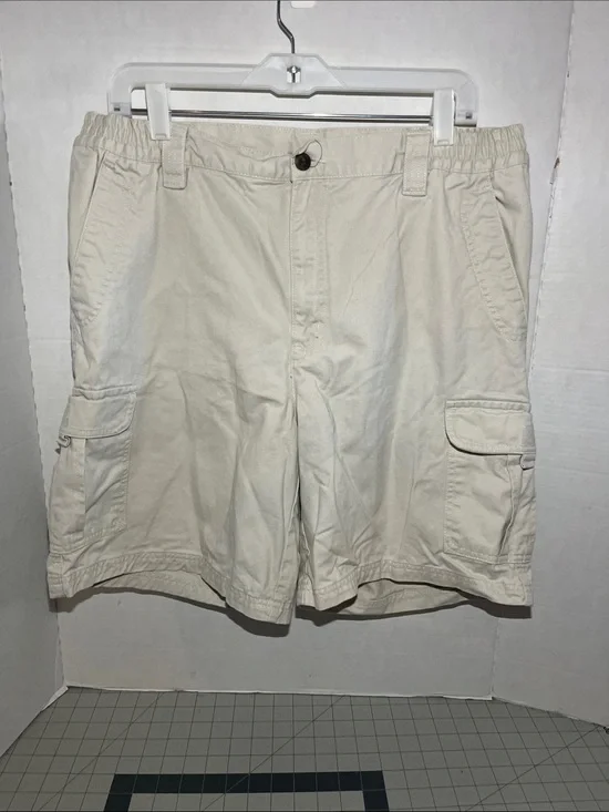 Men's Cargo Shorts in Light Beige - Lightweight Everyday Wear