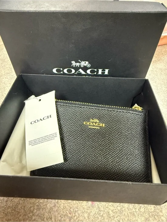 Coach Black Pebbled Leather Zip Card Case with Gold Hardware