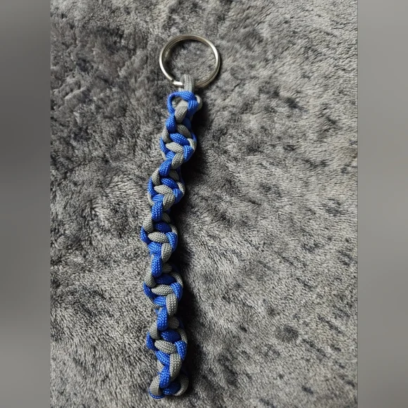 Paracord Keychain‎ Blue Grey