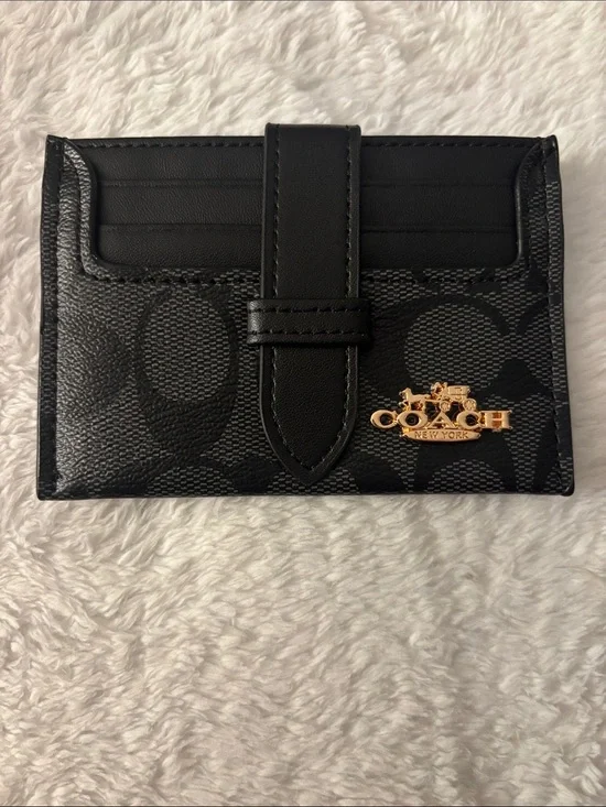 Brand New blk Signature Card & Key Holder with Gold Coach Emblem