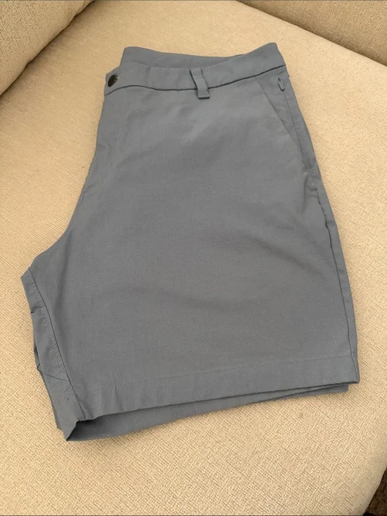 lululemon athletica Men's Slate Blue Flat-Front Shorts - never worn