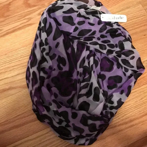 Purple leopard print scarf