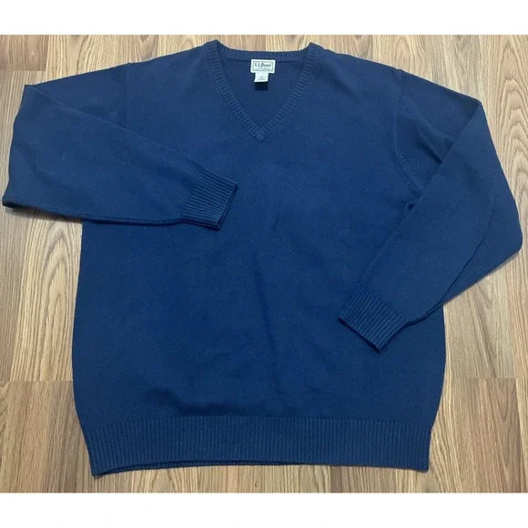L.L. Bean Sweater Mens Large Tall Lambswool V-Neck Navy Pullover